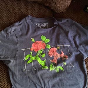 Mens rock revival t shirt size small